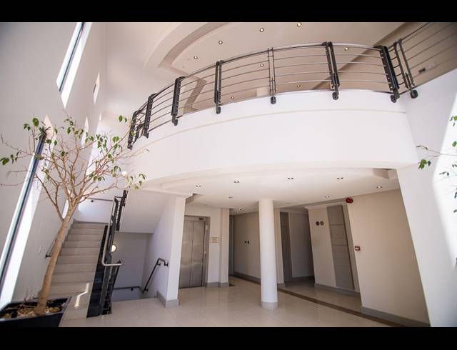 716M² OFFICE TO LET IN CENTURY CITY